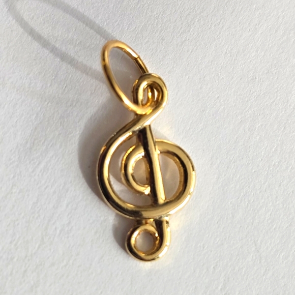 Vintage treble clef pendant charm music note gold tone musical notation musician - Picture 1 of 7
